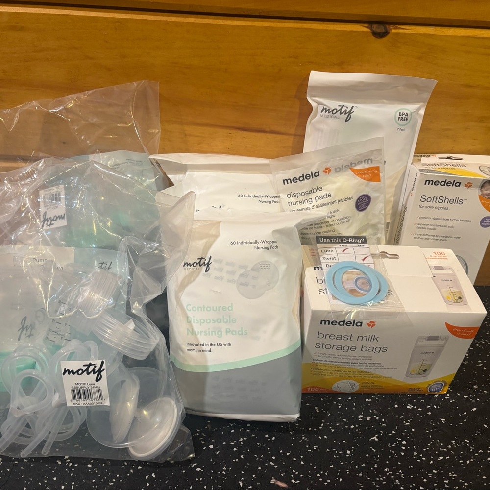 Motif and Medela Nursing Essentials Set